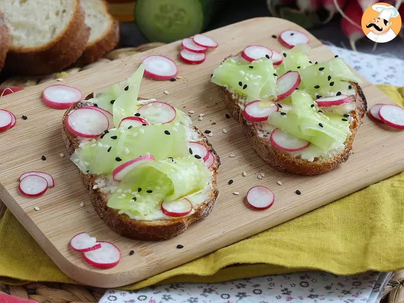 Cream cheese, cucumber and radish toasts - photo 3