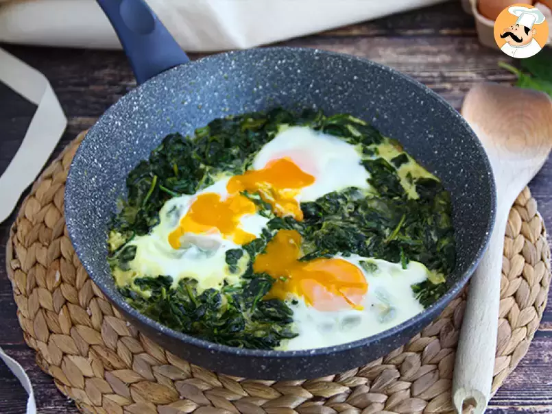 Creamed spinach with eggs