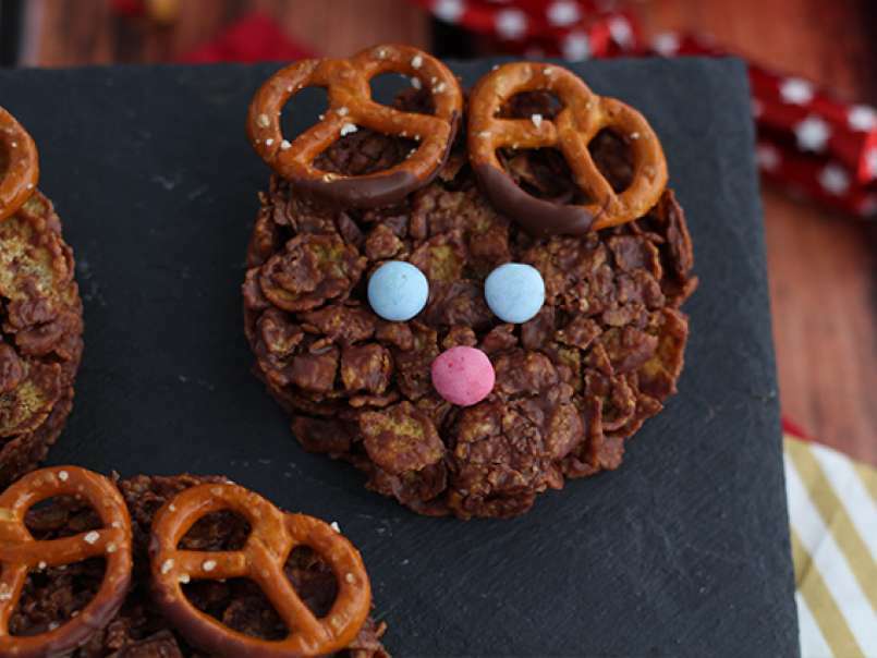 Crunchy chocolate and cereals reindeers - christmas snack - photo 5