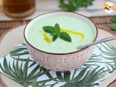 Cucumber fresh soup with mint - photo 3