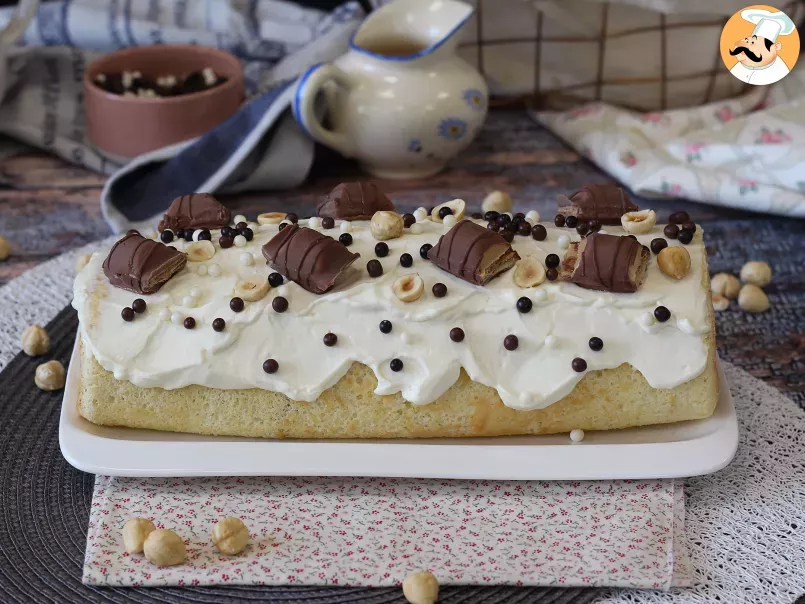 Easy Kinder Bueno roll, perfect as a birthday cake or as a Christmas log!