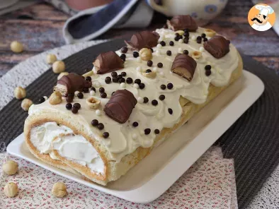 Easy Kinder Bueno roll, perfect as a birthday cake or as a Christmas log! - photo 4