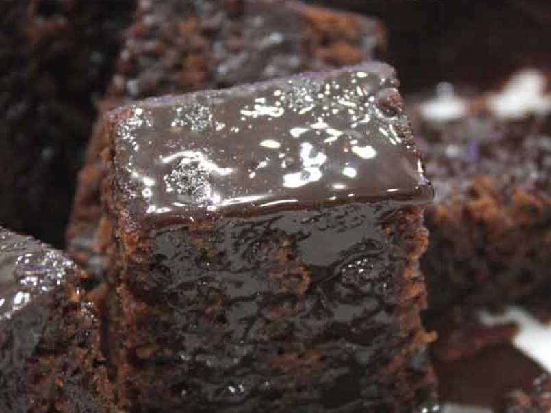 Eggless Moist Chocolate Cake - photo 2