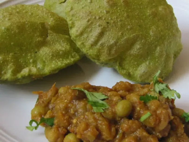 Enticing Ghugni with Spinach Puri - photo 2