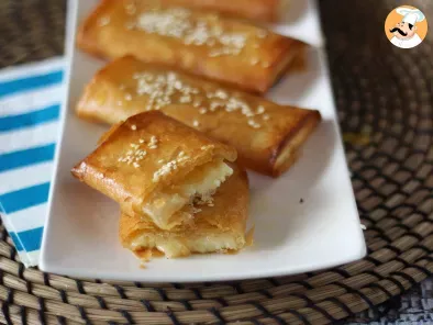 Feta Saganaki, the Greek recipe for crispy feta and honey - photo 3