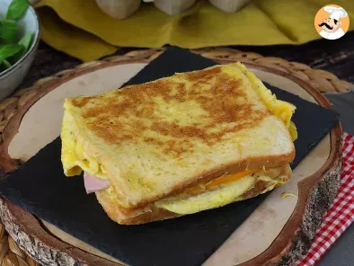 French toast omelette sandwich - Egg sandwich hack - photo 2