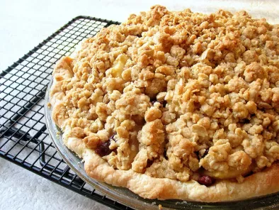 Fresh Pear Pie with Dried Cranberries & Brown Sugar Streusel