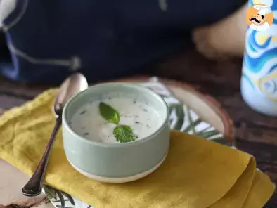 Fresh yogurt sauce with mint and lemon juice, perfect for summer meals! - photo 4