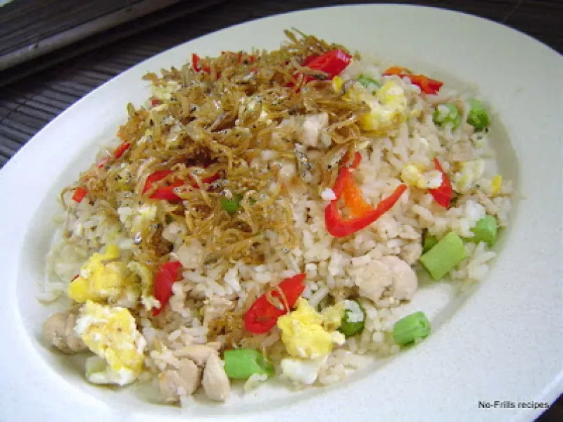 Fried rice with silver fish - photo 2