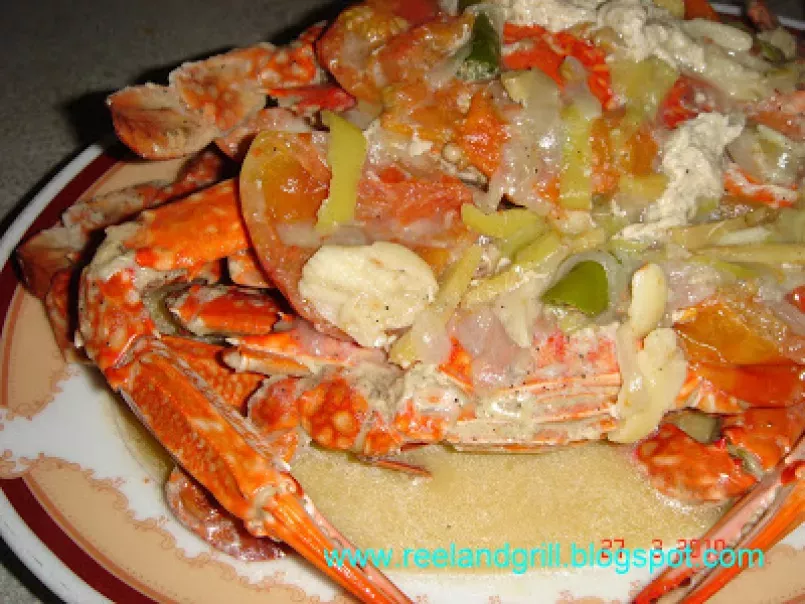 Ginataang Alimasag (Blue Crabs or Sea Crabs Cooked in Coconut Milk) - photo 2
