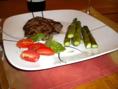 Gluten free Beef Burgers with Asparagus and Caprese Salad