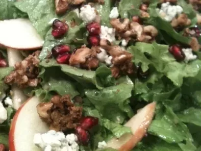 Green Lettuce with Apples, Candied Walnuts and Pomegranate Seeds