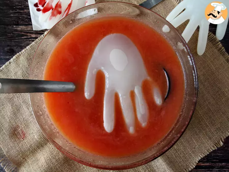 Halloween cocktail with spooky hand ice cube - with video tutorial ! - photo 3