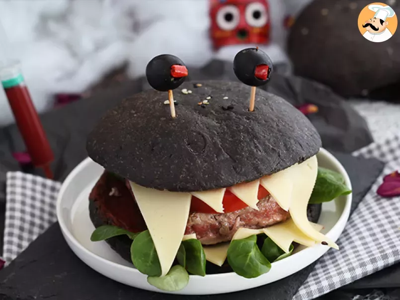 Halloween monster burger - photo 2