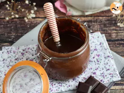 Hazelnut and chocolate spread like Nutella, but even better!