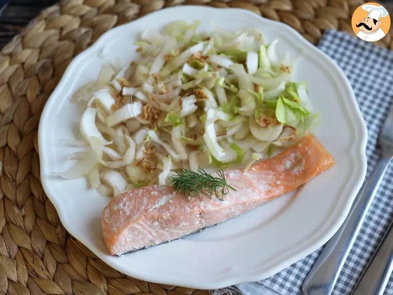 How to cook a salmon fillet in a pan? - photo 2