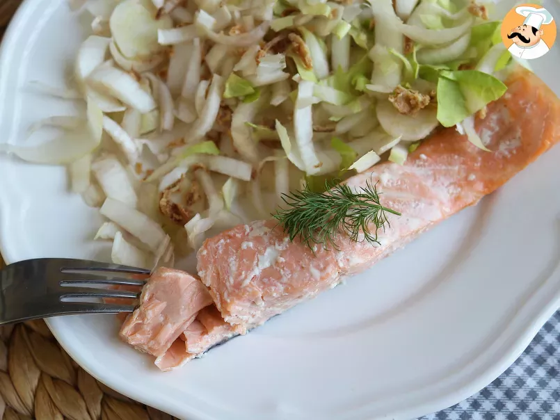How to cook a salmon fillet in a pan? - photo 3