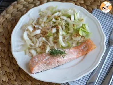 How to cook a salmon fillet in a pan? - photo 2