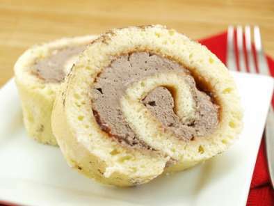 Japanese Shortcake Jelly Roll with Chocolate Whipped Cream - photo 2