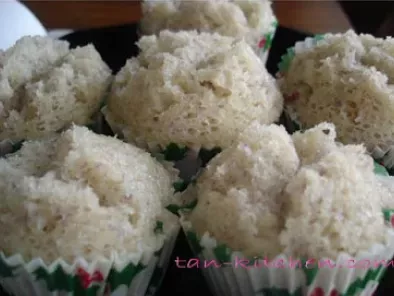 Khanom Tuay Fu (Thai Rice Flour Muffins)