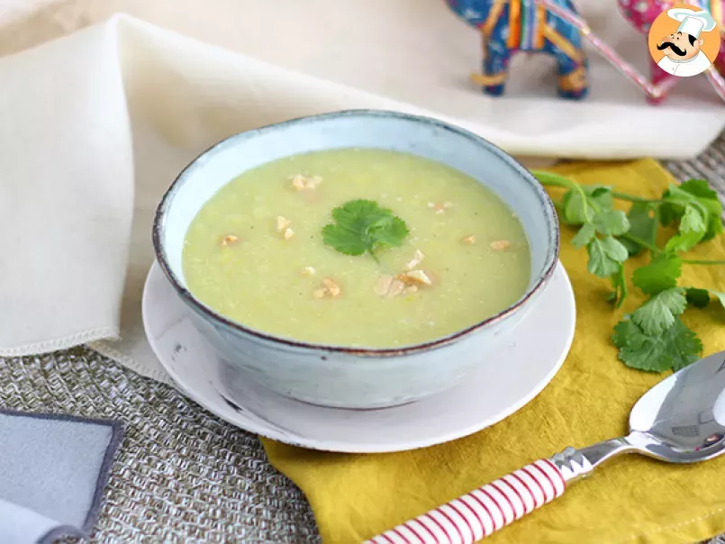 Leek, coconut and curry soup