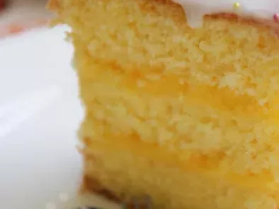 Lemon cream sandwich cake: Tangy cream + sweet cake equal Delicious! - photo 2