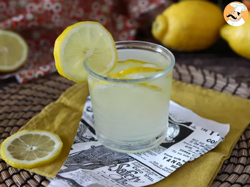 Limoncello Spritz, the best summer cocktail!