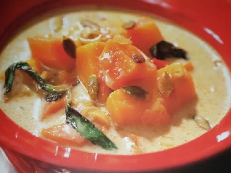 Masala Bhindi ( okra ) and Spicy Thai vegetable curry - photo 2