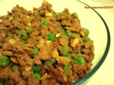 Matar Keema (Spicy sauted Minced meat and peas)