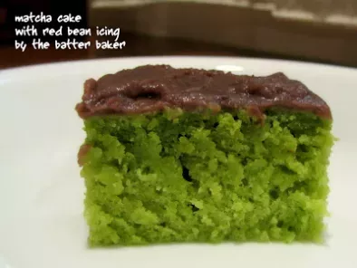 Matcha Cake with Red Bean Icing