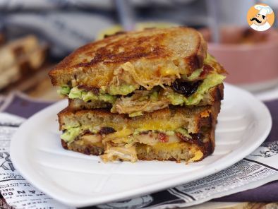 Maxi grilled cheese sandwich: cheddar, shredded chicken, avocado, bacon - photo 5