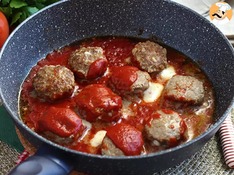 Meatballs stuffed with mozzarella - photo 4