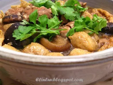 Meaty Pork Ribs Chinese Herbal Soup aka Klang Bak Kut Teh - photo 2