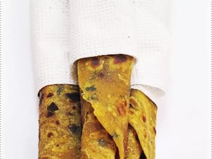 Methi Na Thepla - Indian flatbread made with fenugreek leaves - photo 3