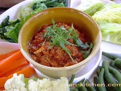 Minced Pork With Tomato Sauce (Nam Prik Ong)