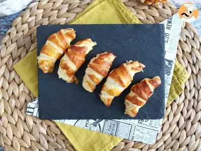 Mini croissants stuffed with ham, cheese and bechamel sauce - photo 6