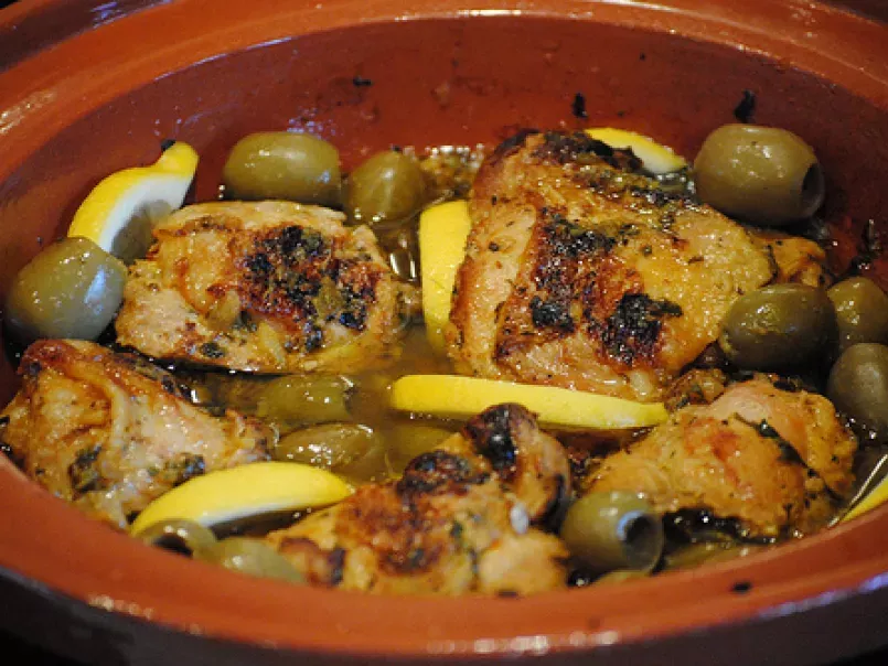 Moroccan chicken tagine with lemon, olives and thyme - photo 4