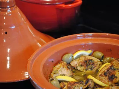 Moroccan chicken tagine with lemon, olives and thyme