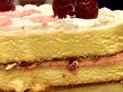 Optima Sponge Cake with Strawberry Mousse Filling - photo 5