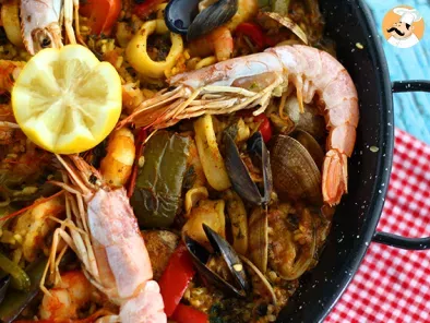 Paella with seafood - photo 4