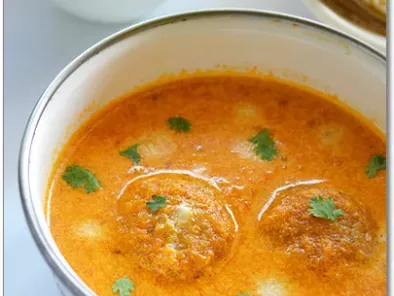 Paneer stuffed Cauliflower Kofta Curry | Side dish for Chapathi