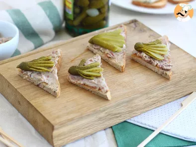 Paté and pickles toast