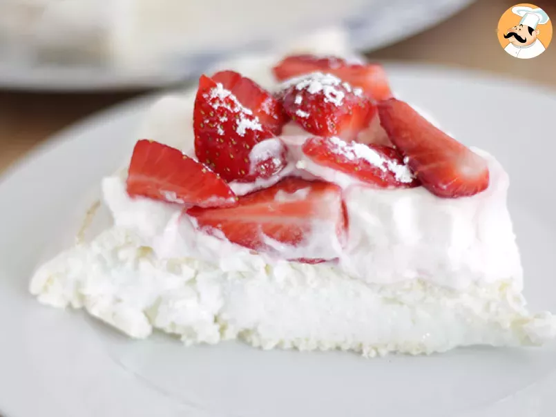 Pavlova with strawberries - Video recipe ! - photo 2