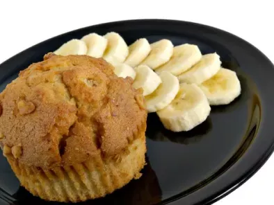 Picnic Dessert Ideas: Muffins, Croissants, and Peanut-Chocolate Cookies