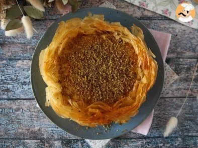 Pistachio baklava cheesecake, crispy and melting - photo 6
