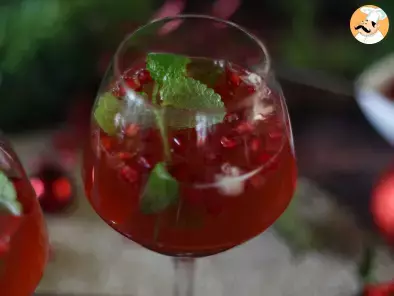 Pomegranate Spritz, the cocktail in a Christmas bauble! - photo 2