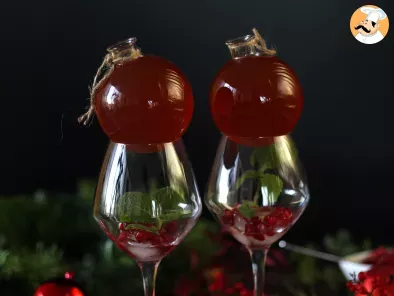 Pomegranate Spritz, the cocktail in a Christmas bauble! - photo 4