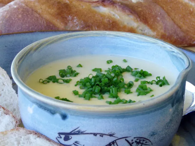Potato Leek Soup and Sour dough French Baguette - photo 3