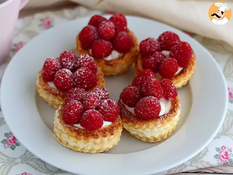 Puff pastry cups with raspberries and mascarpone - photo 3