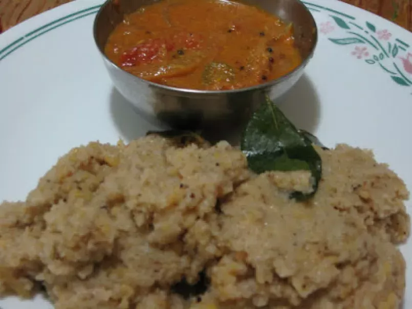 Rava Pongal with Thakkali Kuzhambu/Sooji Pongal with Tomato Gravy